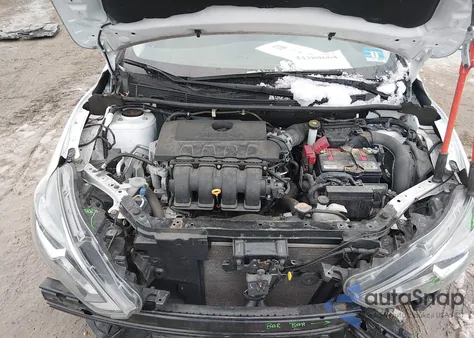 2018 Nissan Sentra Sv z USA, uszkodzony, nr VIN 3N1AB7AP3JY305344